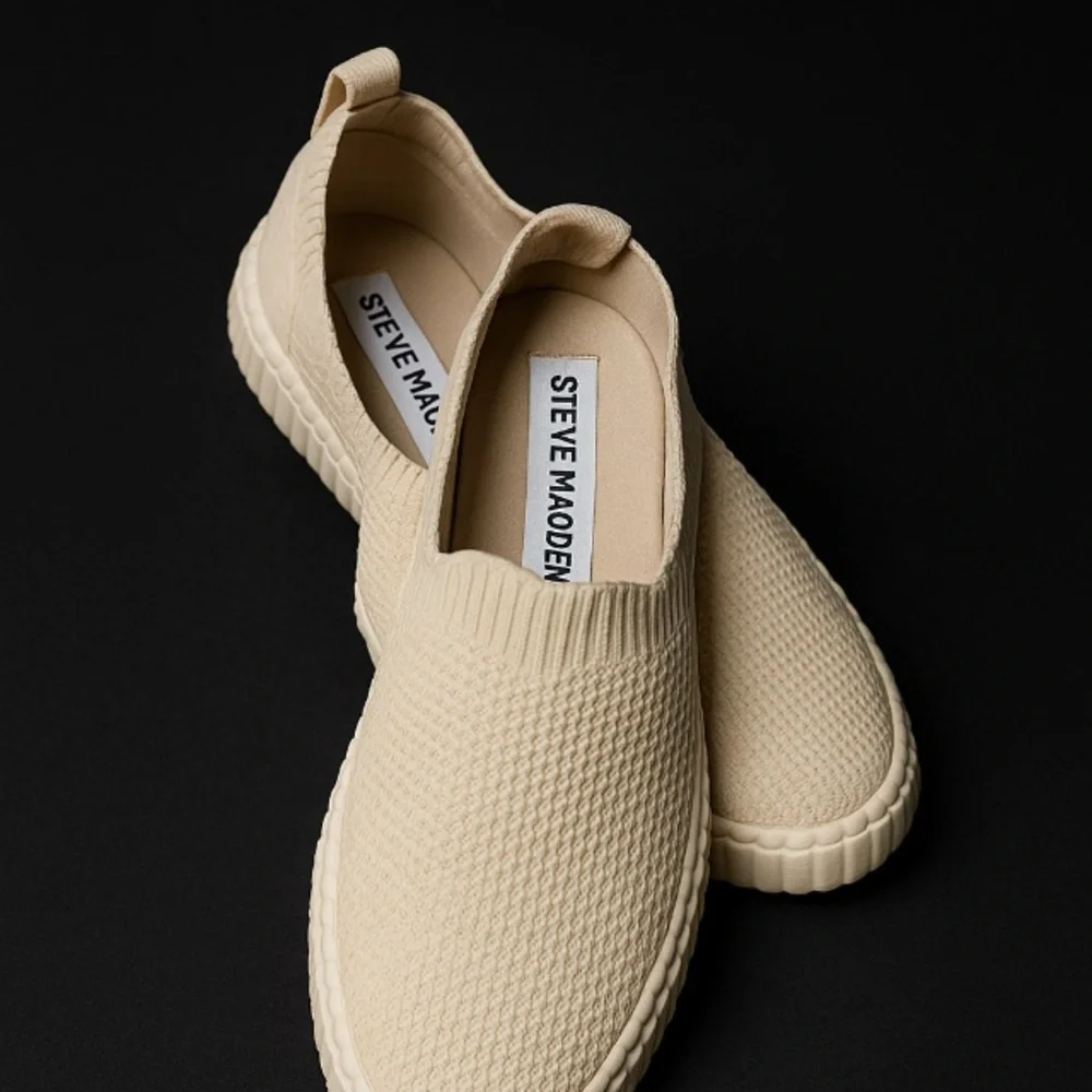 Steve Madden Beige Knit Slip-On Sneakers – Slightly Used.Size 10